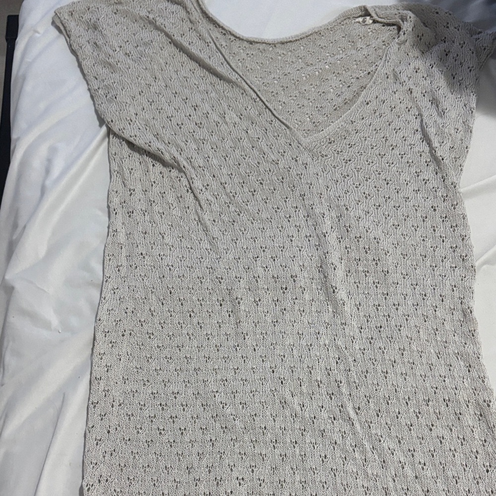 Cream Knit V-Neck Top